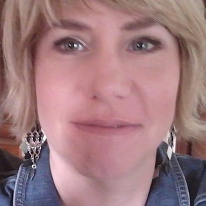 ElizabethGar282's avatar